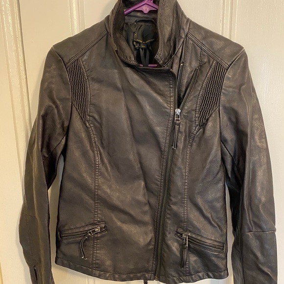 Faux leather jacket - Picture 2 of 6